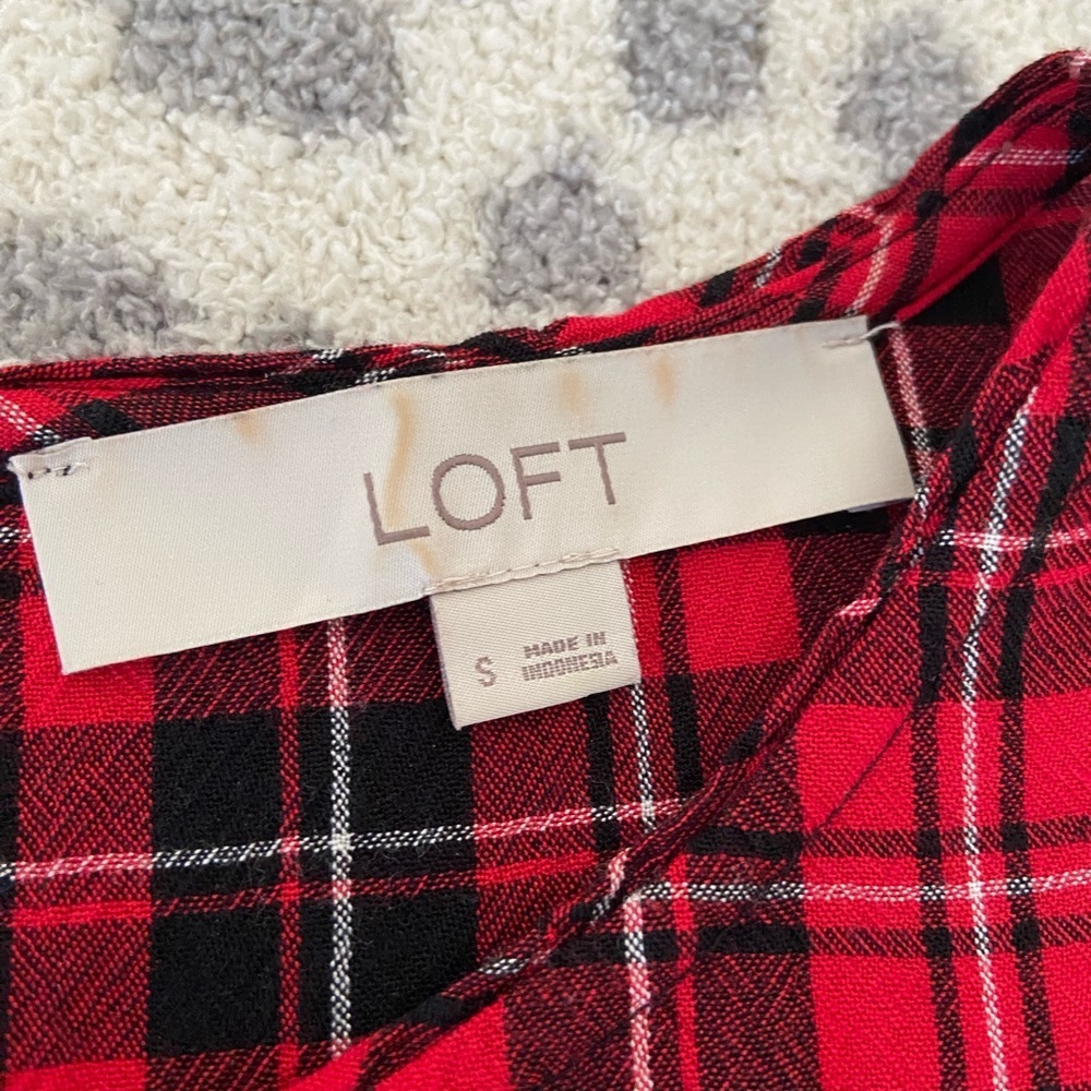 LOFT RED PLAID BLOUSE SIZE SMALL - Picture 3 of 8